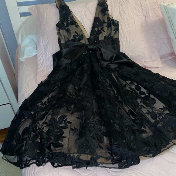 Dress - Picture 6 of 13